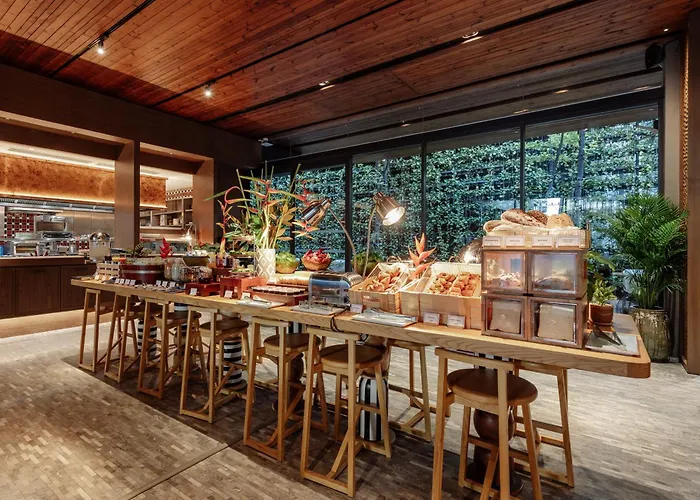 即興飯店
